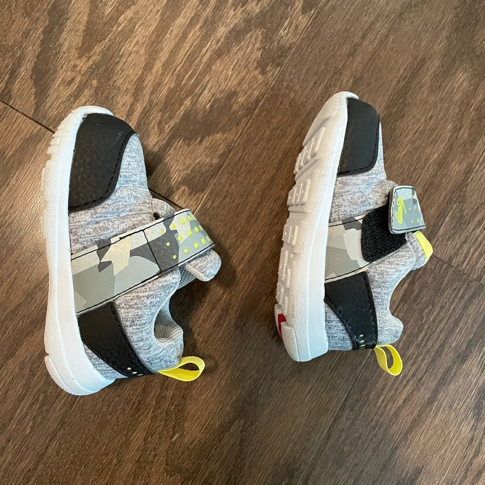 See Kai Run Ryder shoe- size 4